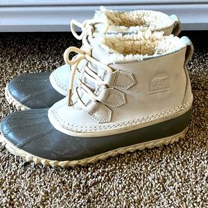 Sorel out n about boots